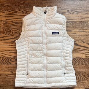 Patagonia Women's white nano puff vest